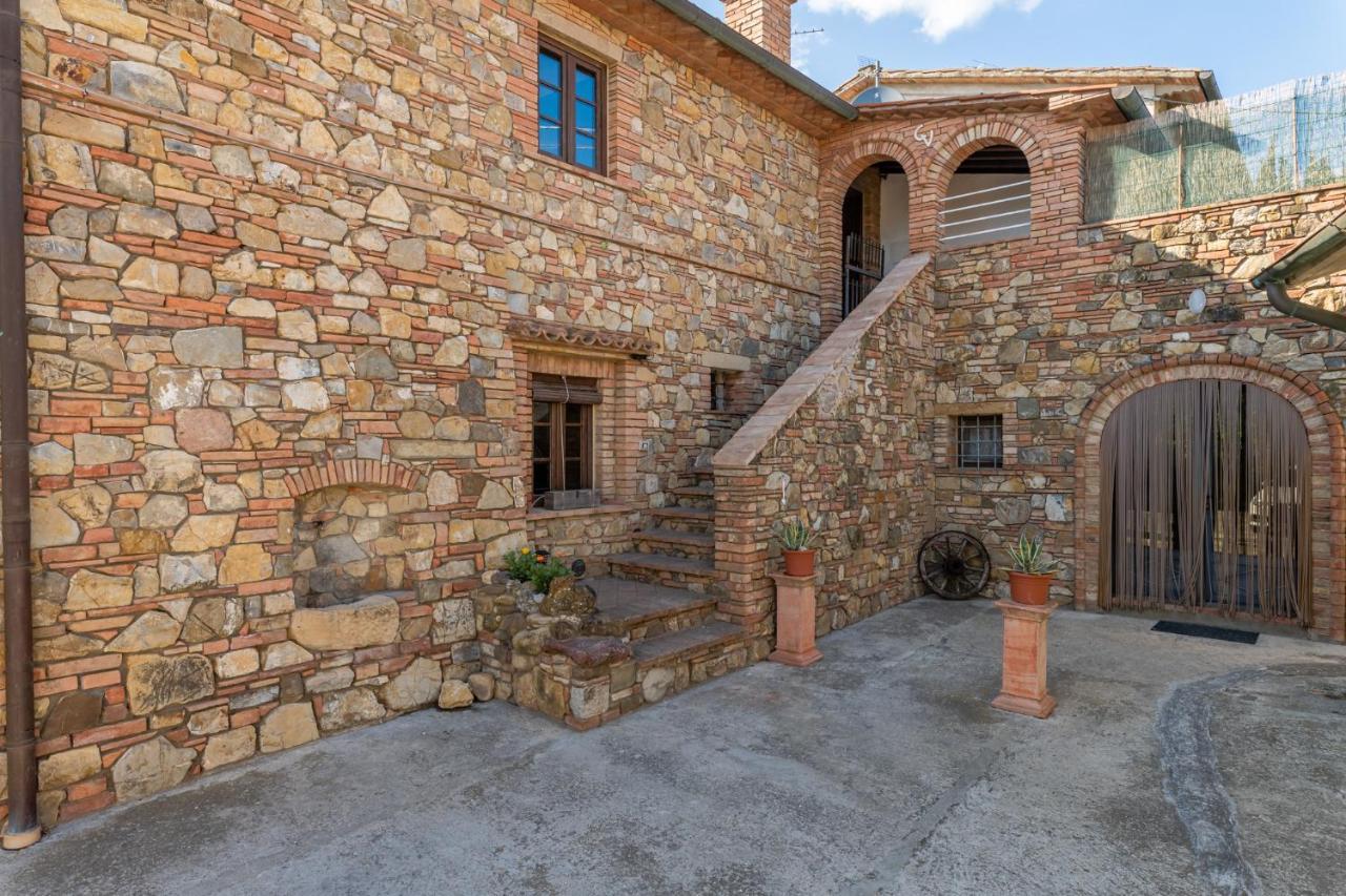 Casa Vecchia Rooms And Parking Gambassi Terme Exterior photo
