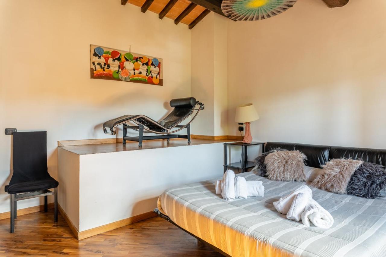 Casa Vecchia Rooms And Parking Gambassi Terme Exterior photo