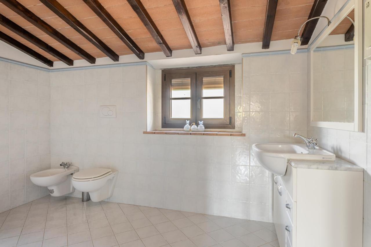 Casa Vecchia Rooms And Parking Gambassi Terme Exterior photo