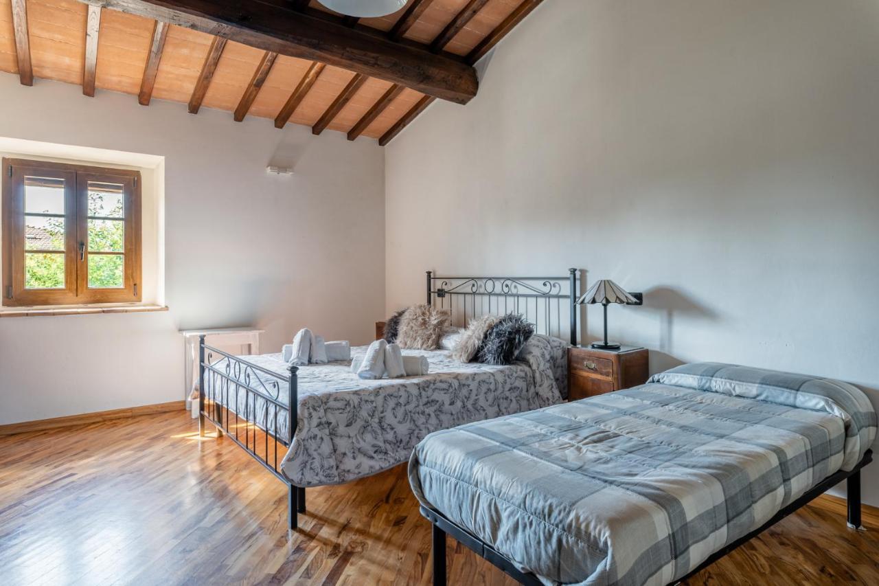 Casa Vecchia Rooms And Parking Gambassi Terme Exterior photo
