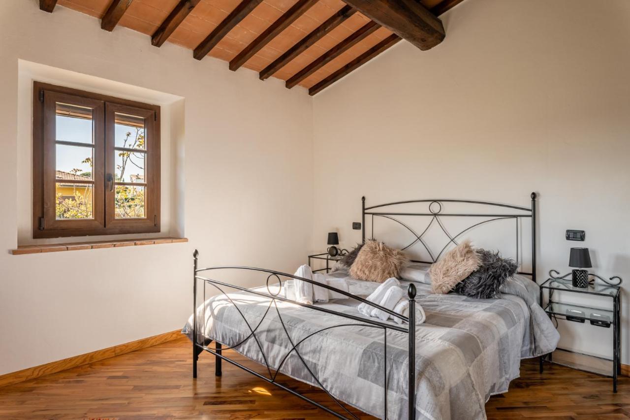 Casa Vecchia Rooms And Parking Gambassi Terme Exterior photo